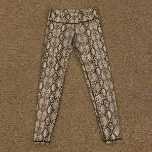 TJMaxx Becca White and Black Snakeskin Leggings, Size Small